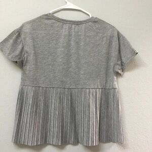 Girls' Gray Short Sleeve Pleated Hem Top